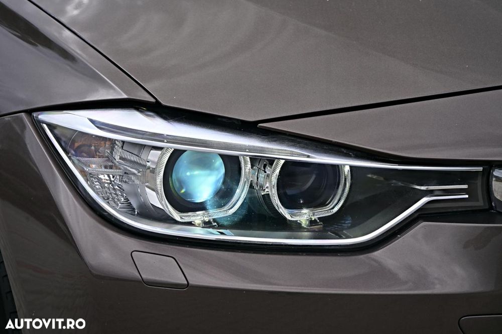 BMW Seria 3 320i Efficient Dynamics Edition - 4