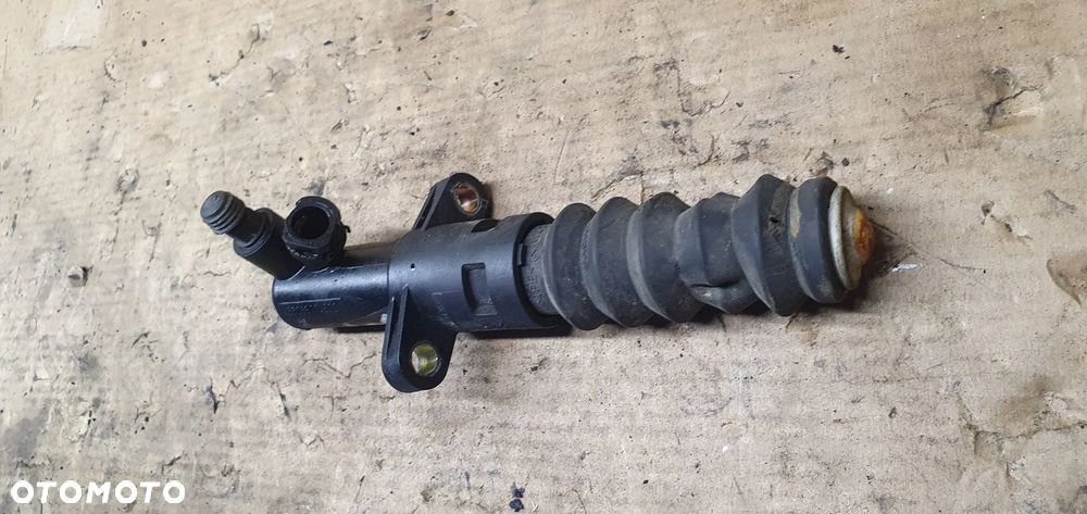 Pompka sprzęgła wysprzęglik Peugeot 307 2.0 HDI 9637030980 - 2