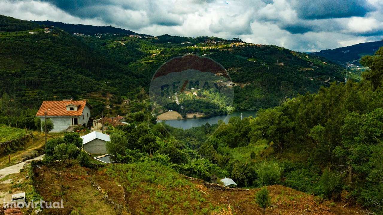 Moradia T6 para venda - Grande imagem: 2/25