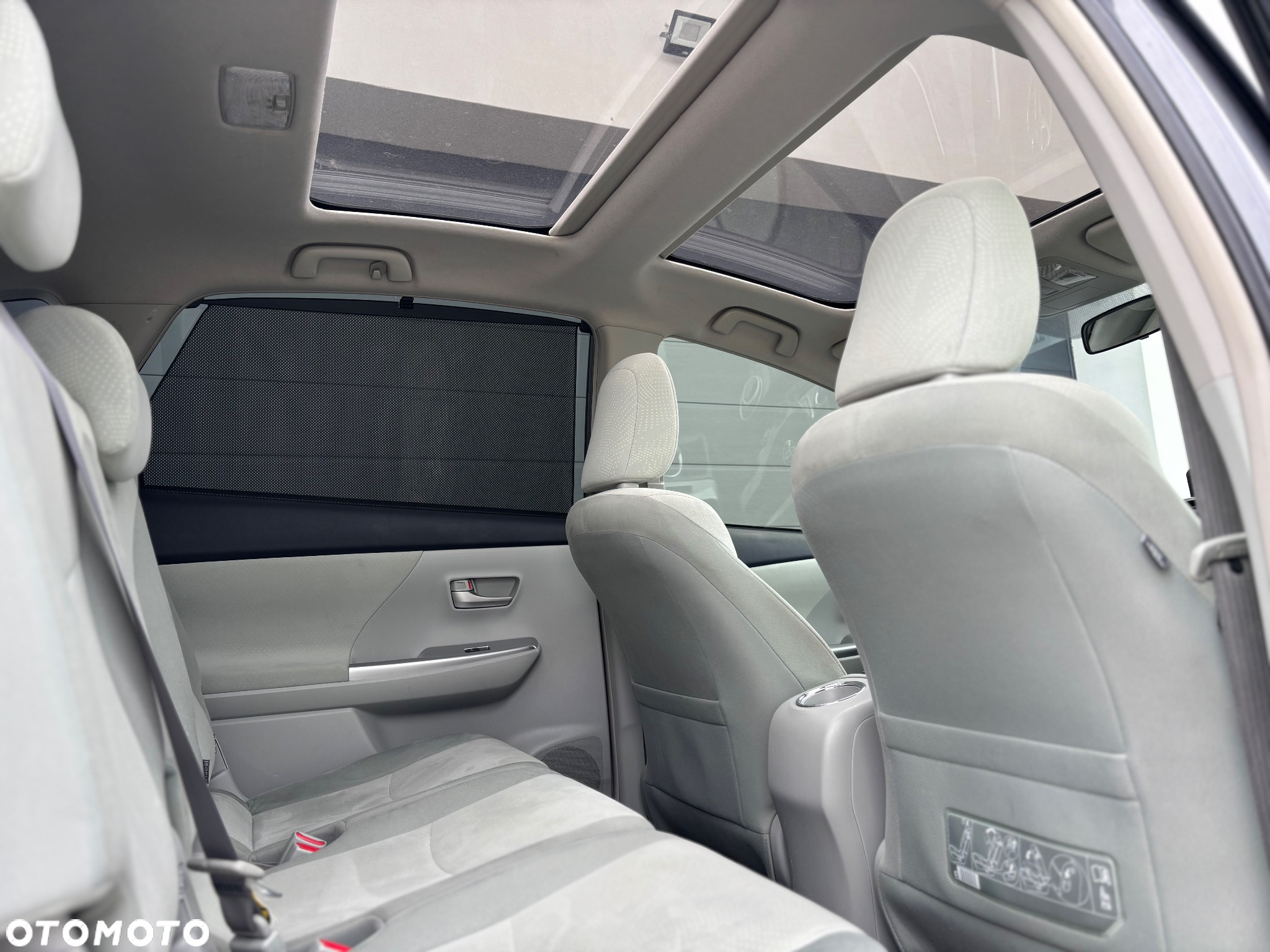 Toyota Prius+ (Hybrid) Life - 29