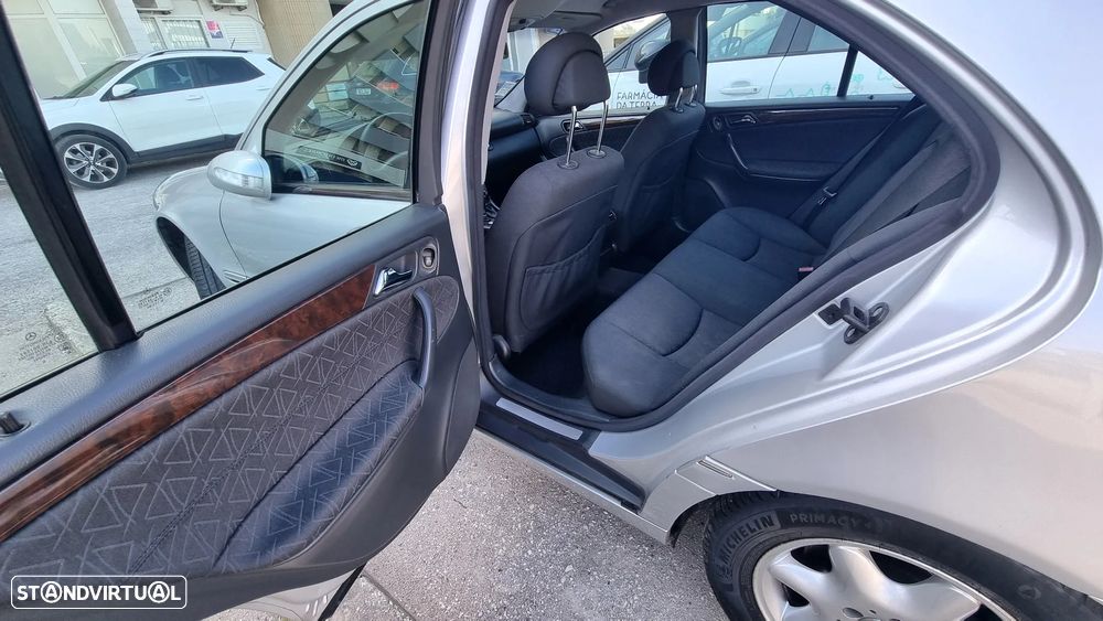 Mercedes-Benz C 220 - 13