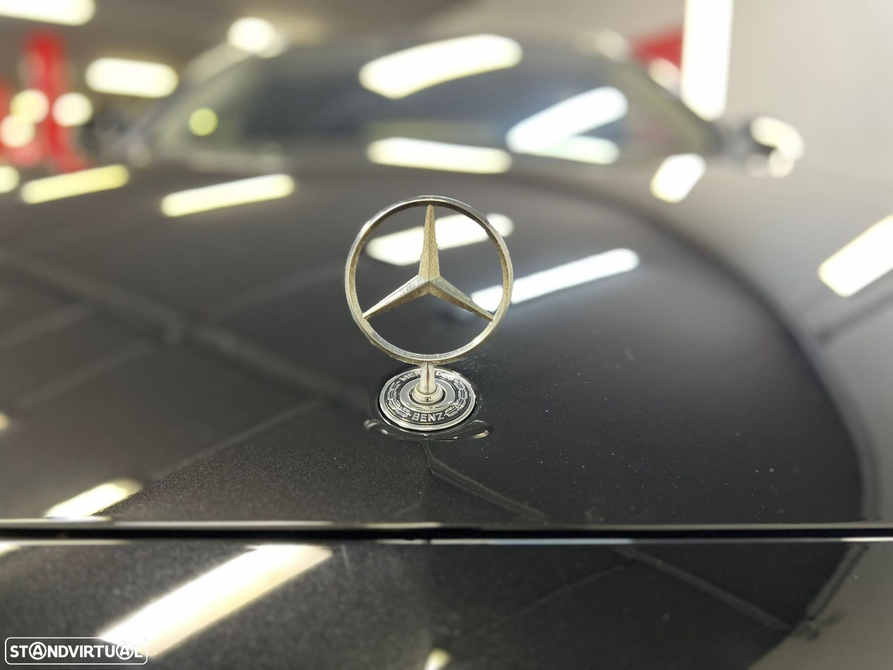 Mercedes-Benz E 300 e Exclusive Line - 25