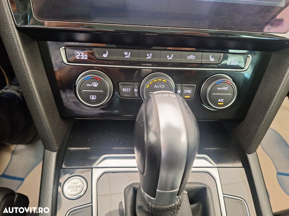 Volkswagen Passat 2.0 TDI DSG Highline - 16