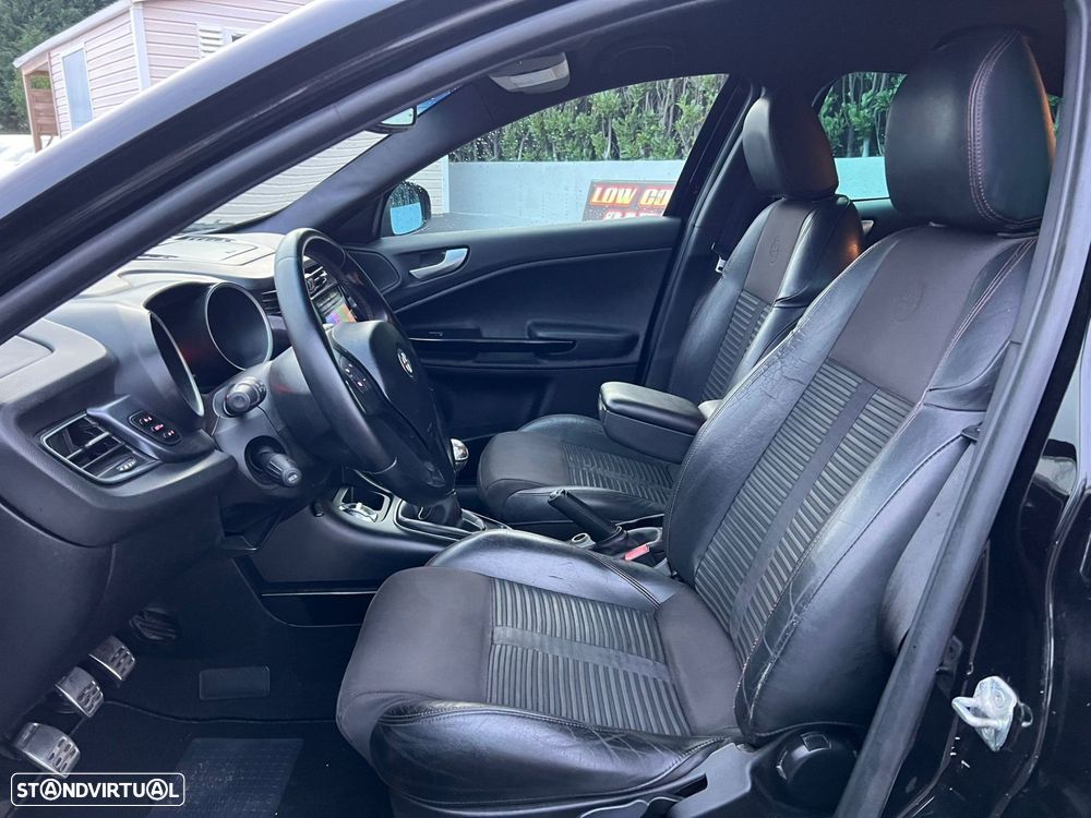 Alfa Romeo Giulietta 1.6 JTDM Distinctive - 6