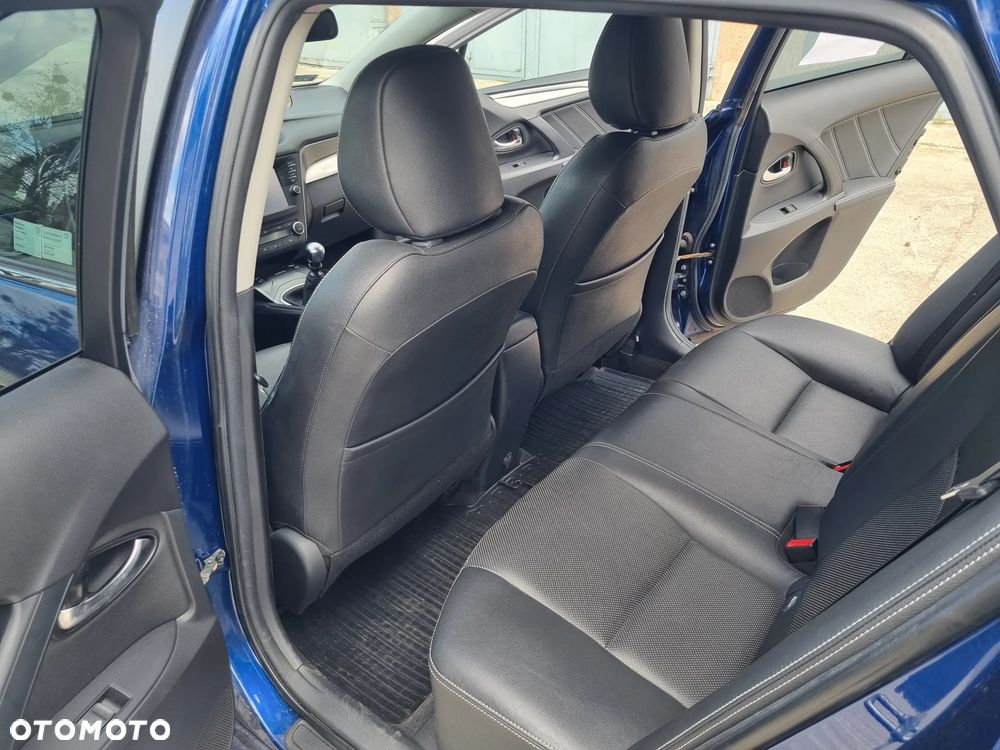 Toyota Avensis 2.0 D-4D Prestige - 12