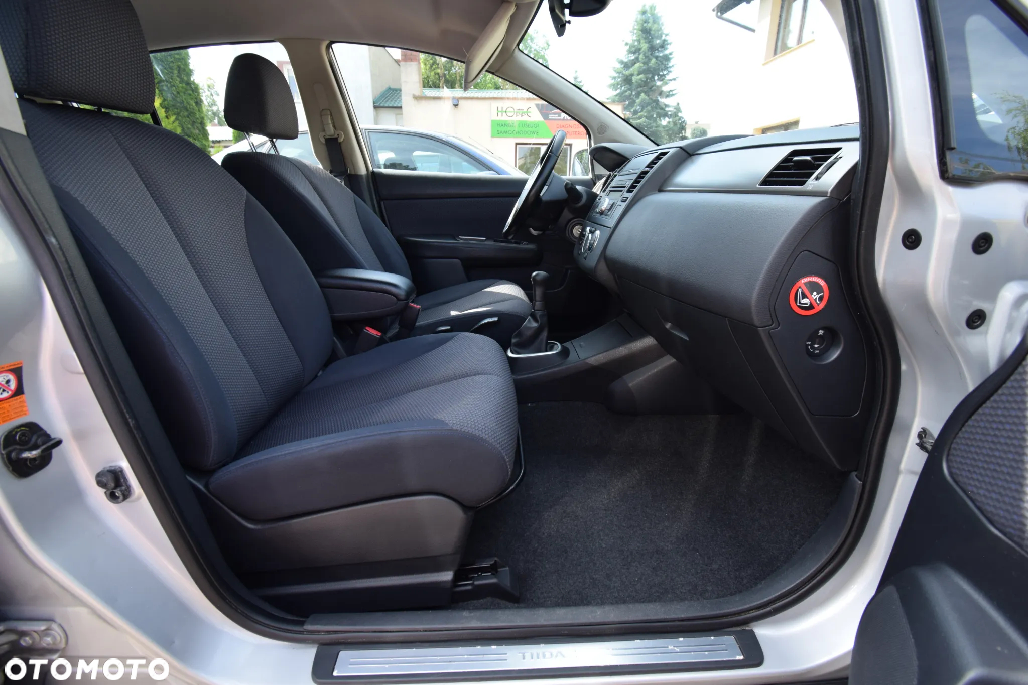 Nissan Tiida 1.6 Acenta - 19