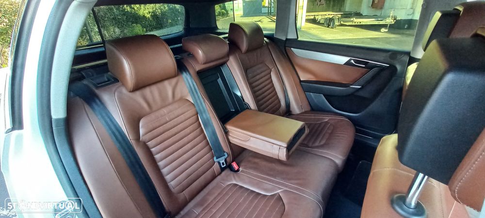 VW Passat Variant 2.0 TDi Highline Navig DSG - 15