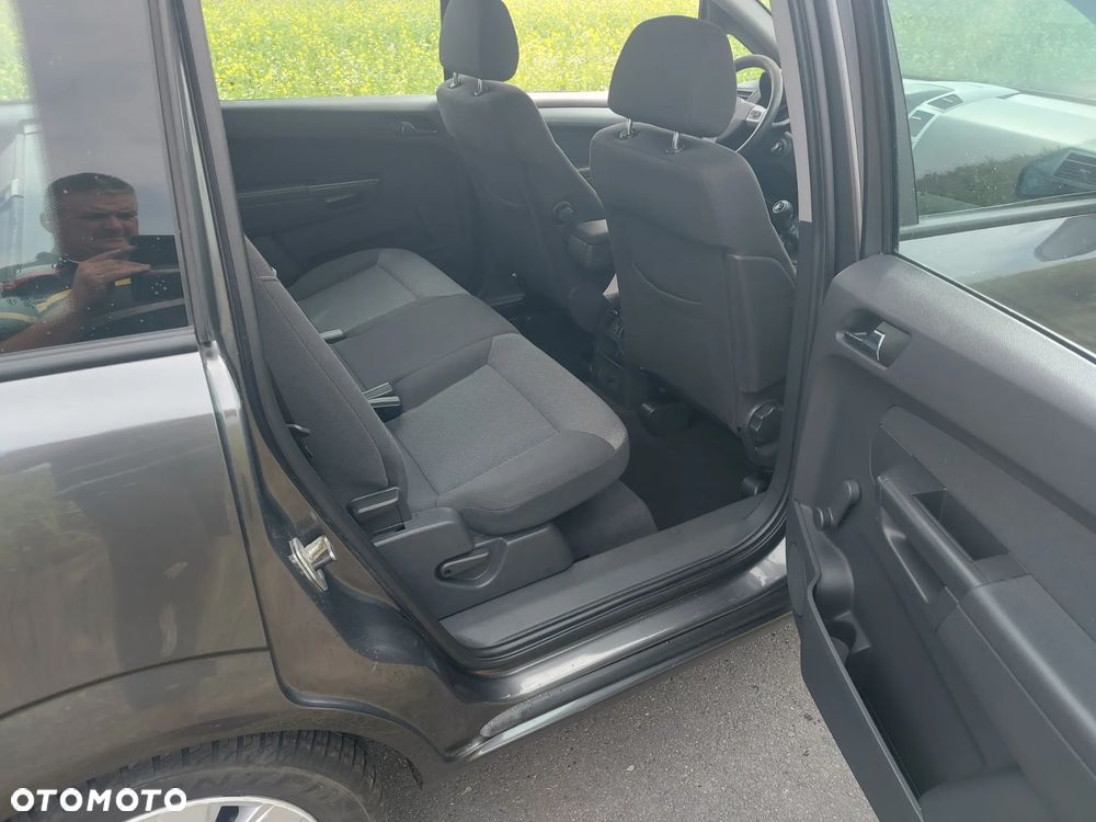 Opel Zafira 1.8 Edition Plus - 10