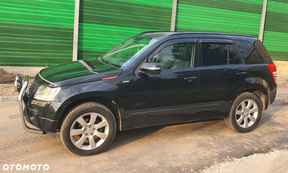 Suzuki Grand Vitara 1.9 DDiS Comfort DPF - 4
