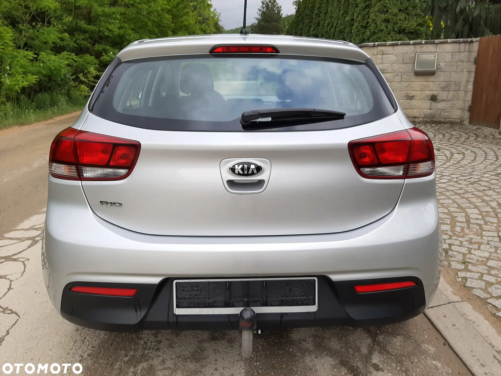 Kia Rio - 5