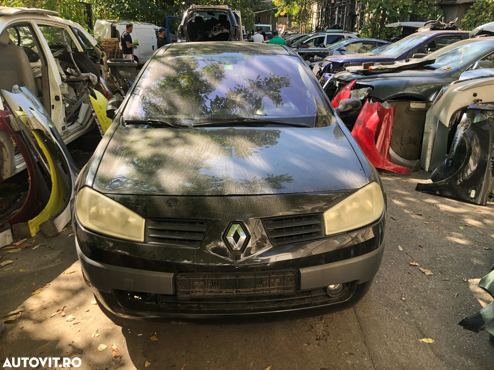 Dezmembrez Renault Megane 2 NFL 2005  1,6 16V negru panoramic - 8