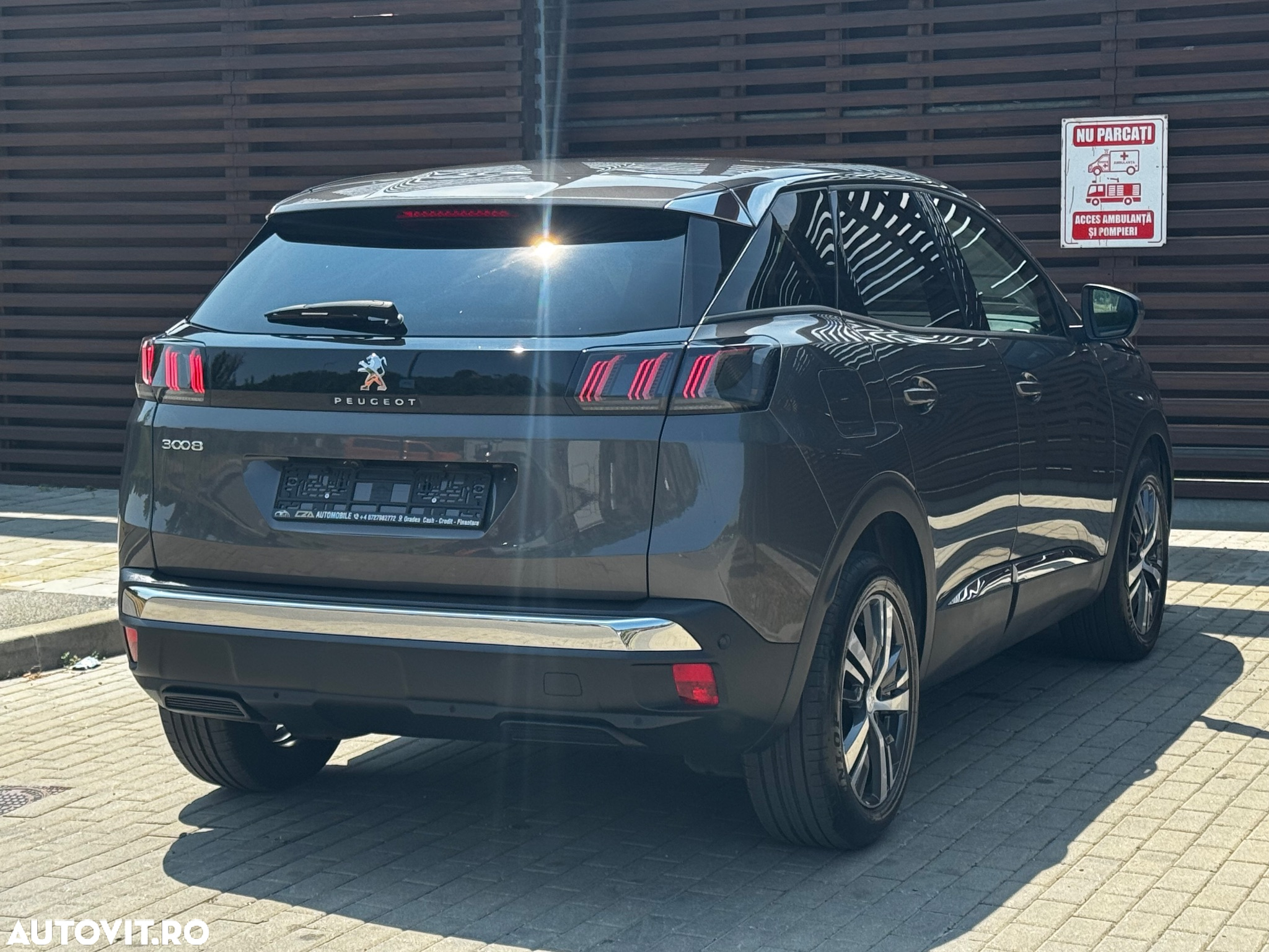 Peugeot 3008 PureTech 130 Stop & Start GPF EAT8 Allure - 10