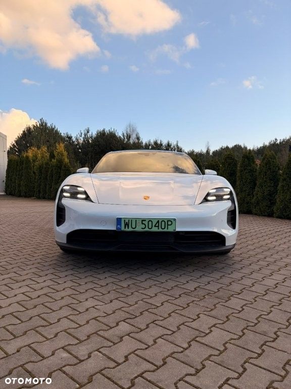 Porsche Taycan - 5