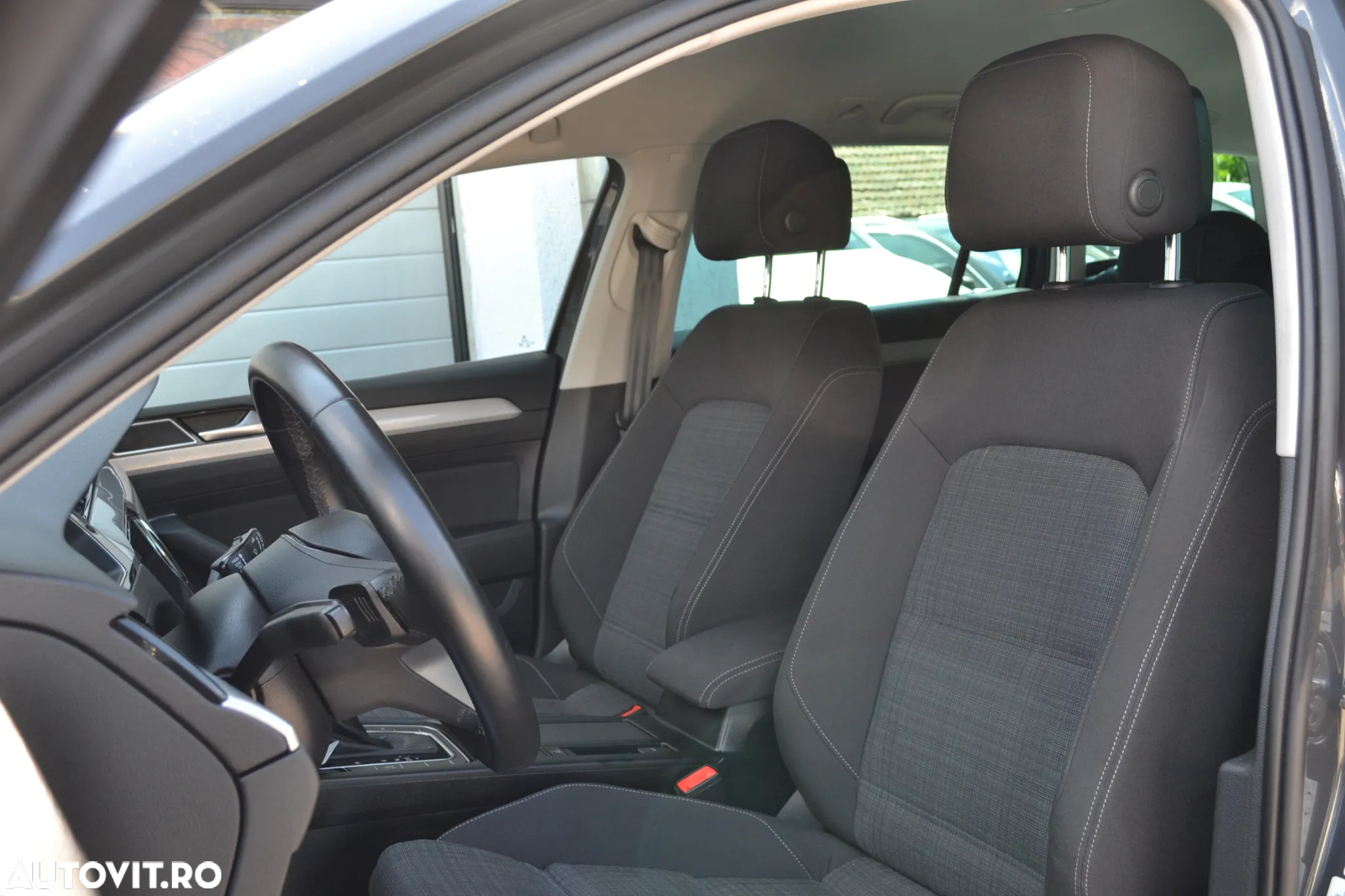 Volkswagen Passat Variant 2.0 TDI SCR DSG Business - 13