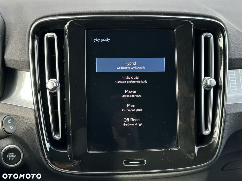 Volvo XC 40 - 28