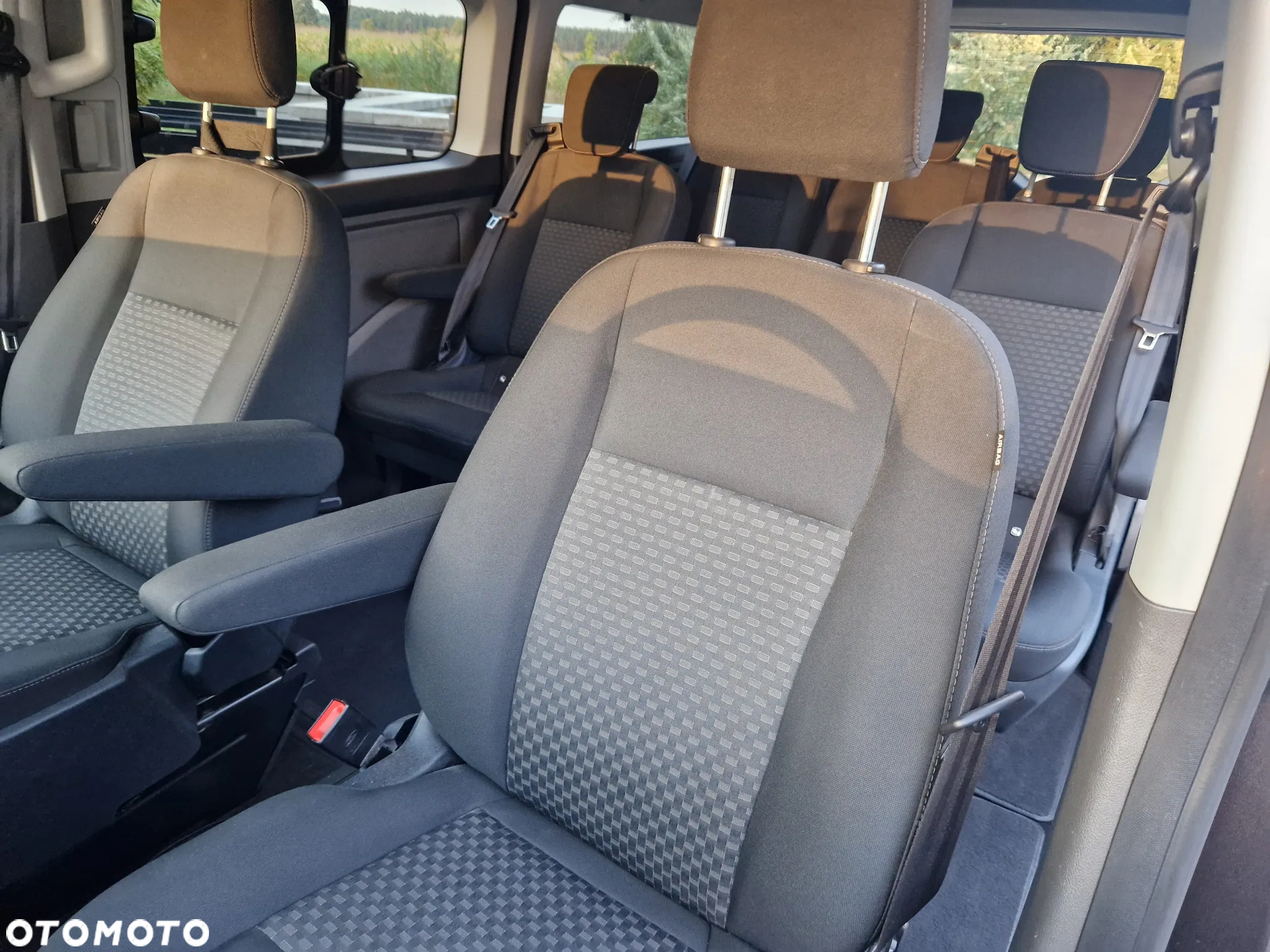 Ford Tourneo Custom - 17