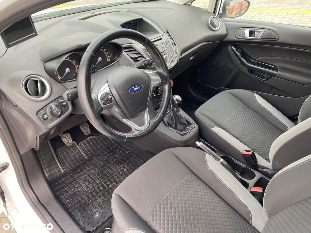 Ford Fiesta 1.25 Platinium X - 16