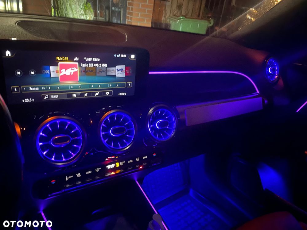 Mercedes-Benz GLB 200 d 8G-DCT Progressive - 25