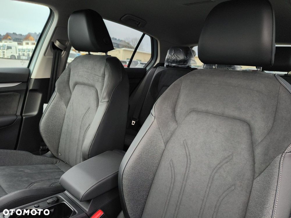 Volkswagen Golf - 12