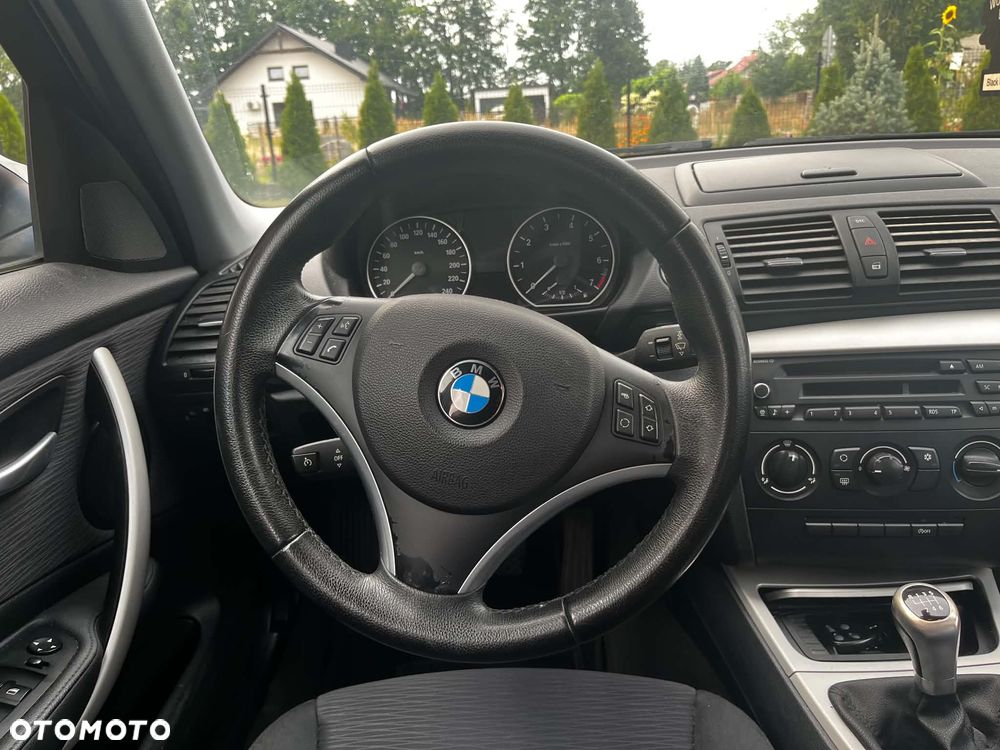 BMW Seria 1 116i - 10