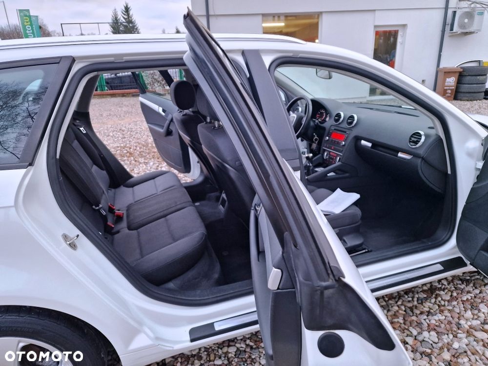 Audi A3 Sportback - 16