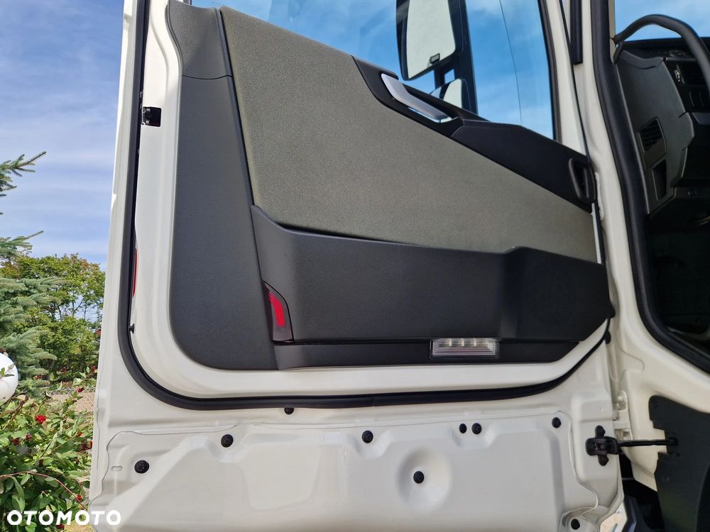 Volvo FH500 I-PARK COOL OSŁONY MIĘDZYOSIOWE - 16