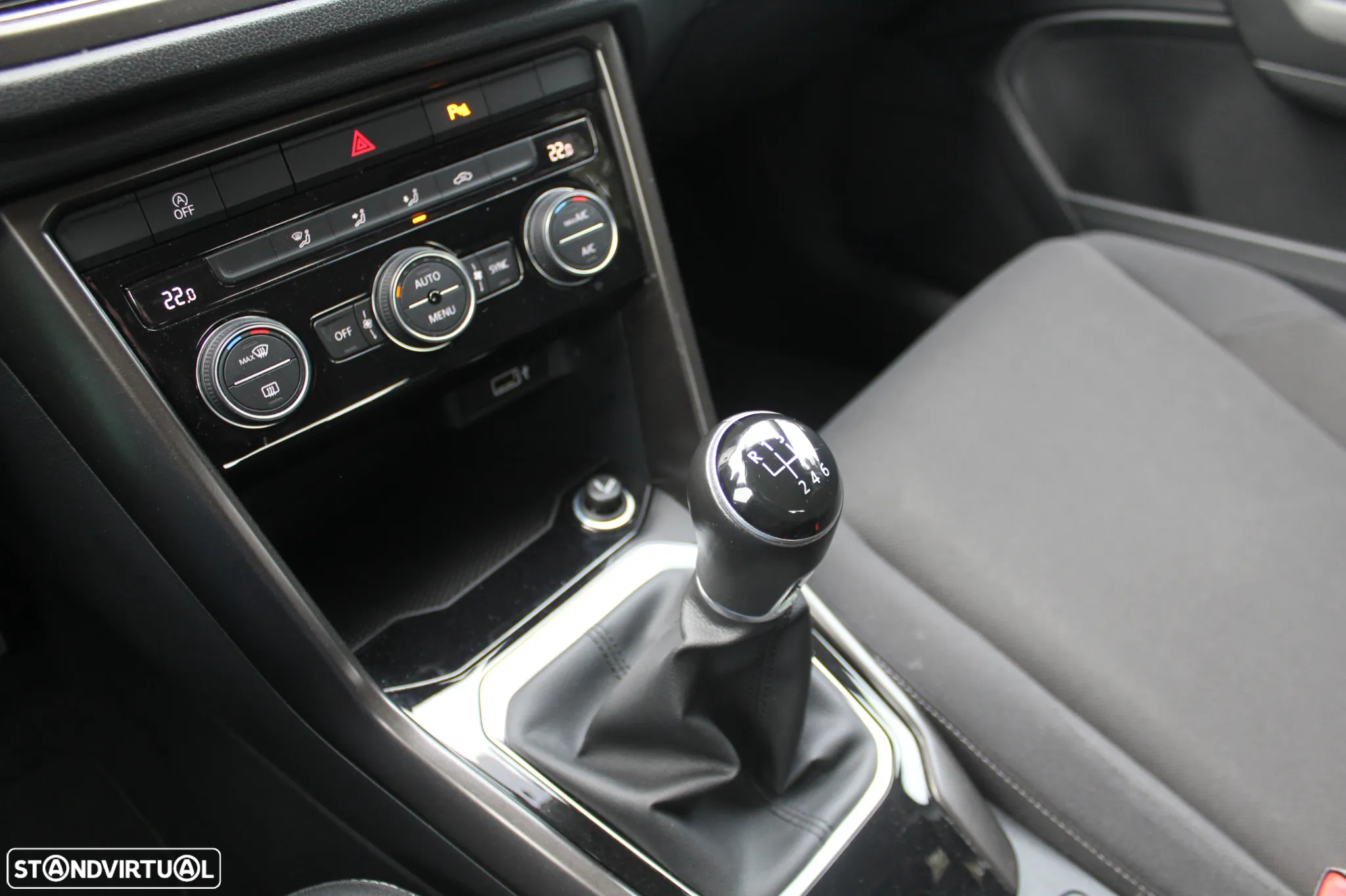 VW T-Roc 1.5 TSI Beats - 17
