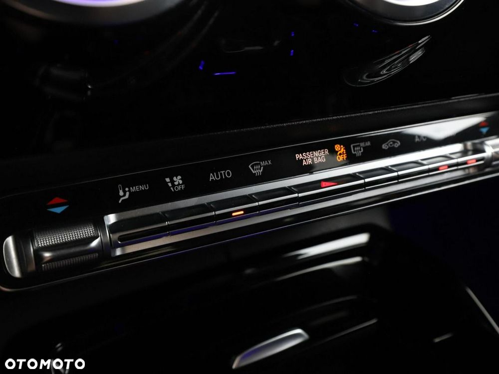 Mercedes-Benz CLA AMG 35 4-Matic 7G-DCT - 30