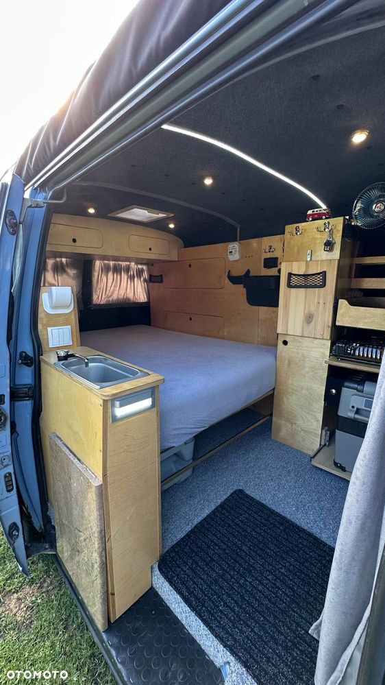 Volkswagen Transporter - 15