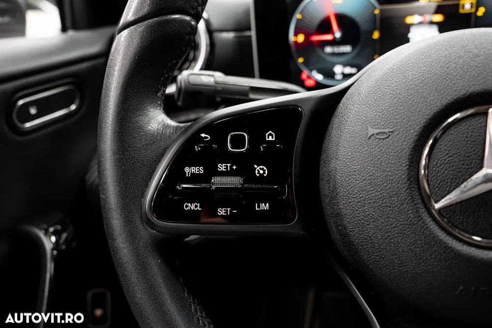 Mercedes-Benz A 200 7G-DCT Edition 2020 - 36