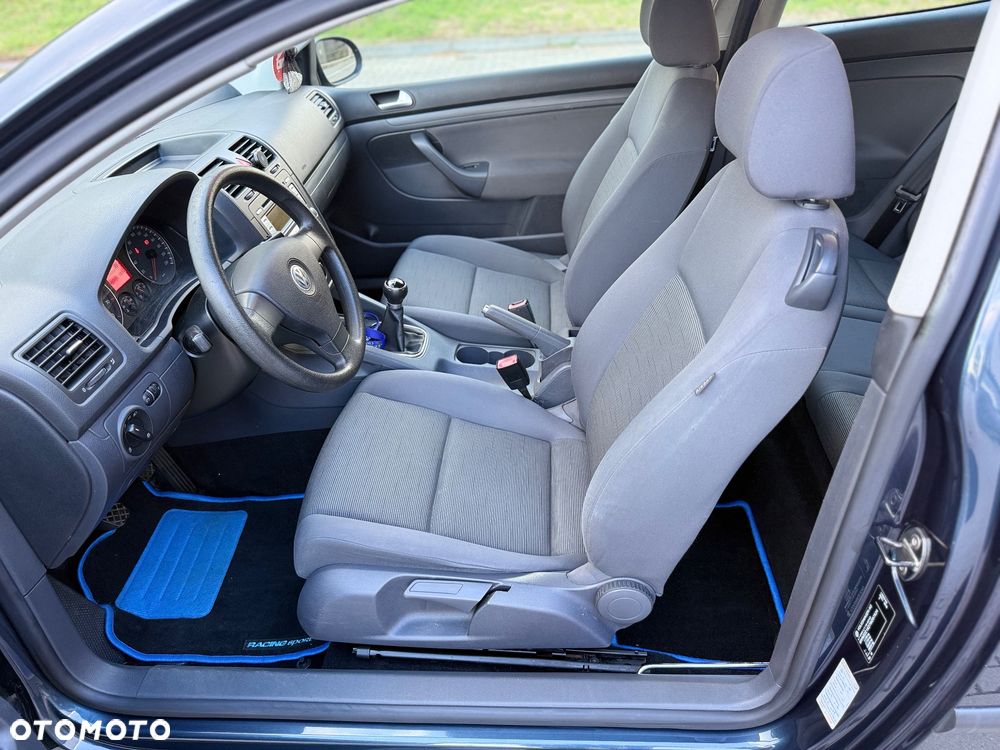 Volkswagen Golf - 18