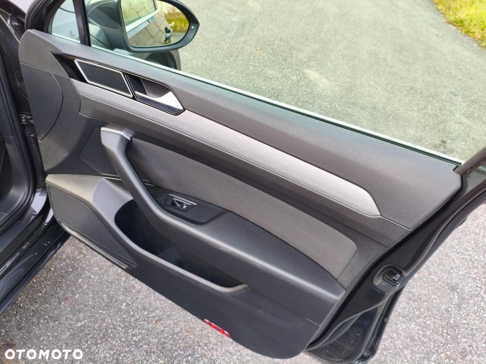 Volkswagen Passat 1.5 TSI EVO Business - 18