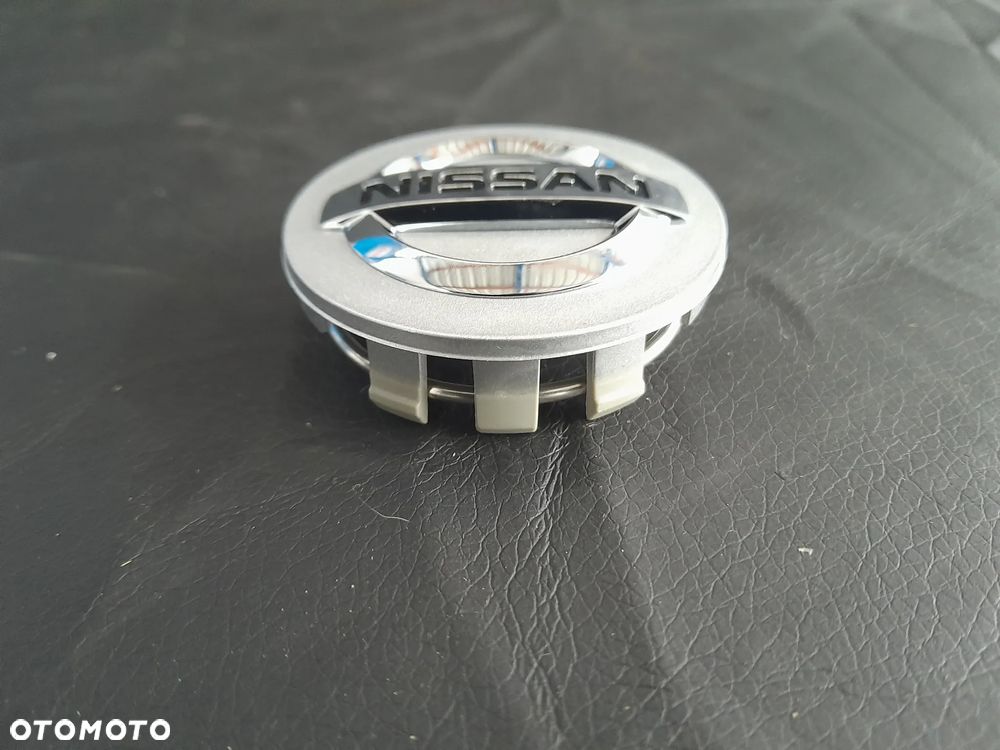 Dekielek Nissan SREBRNY 40342-BR01A 55MM - 2