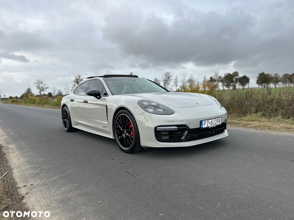 Porsche Panamera GTS GPF - 1