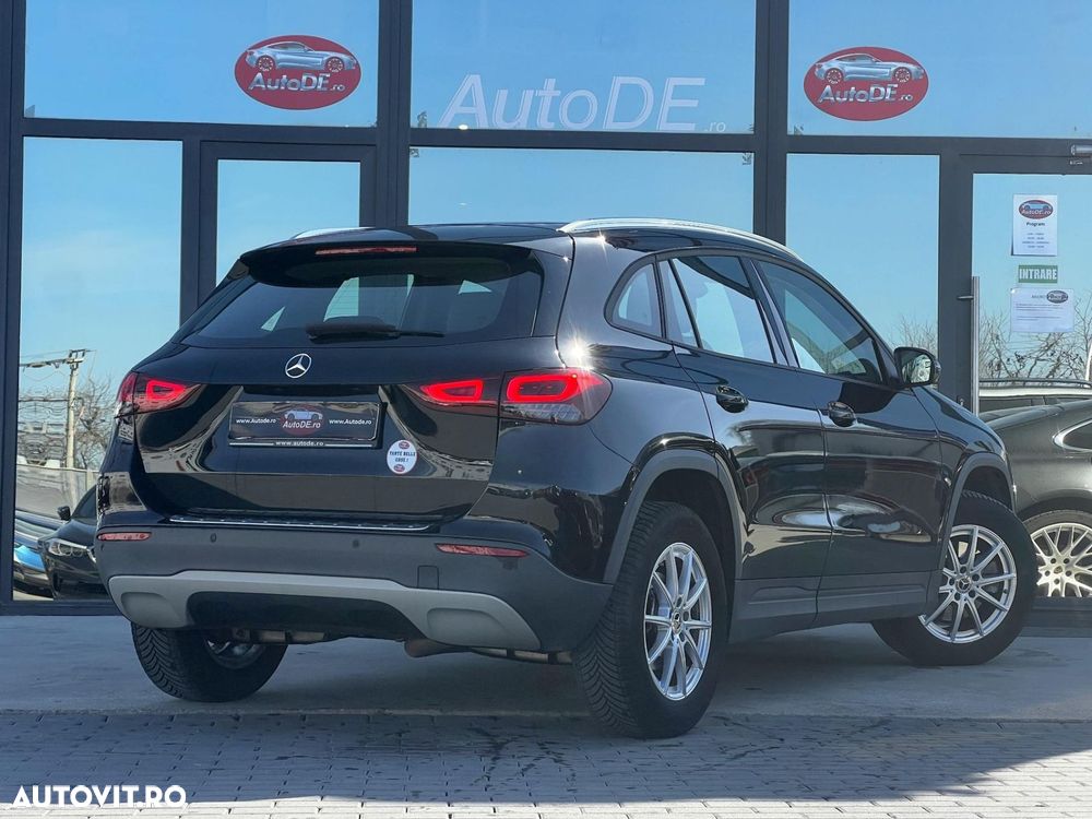 Mercedes-Benz GLA - 4