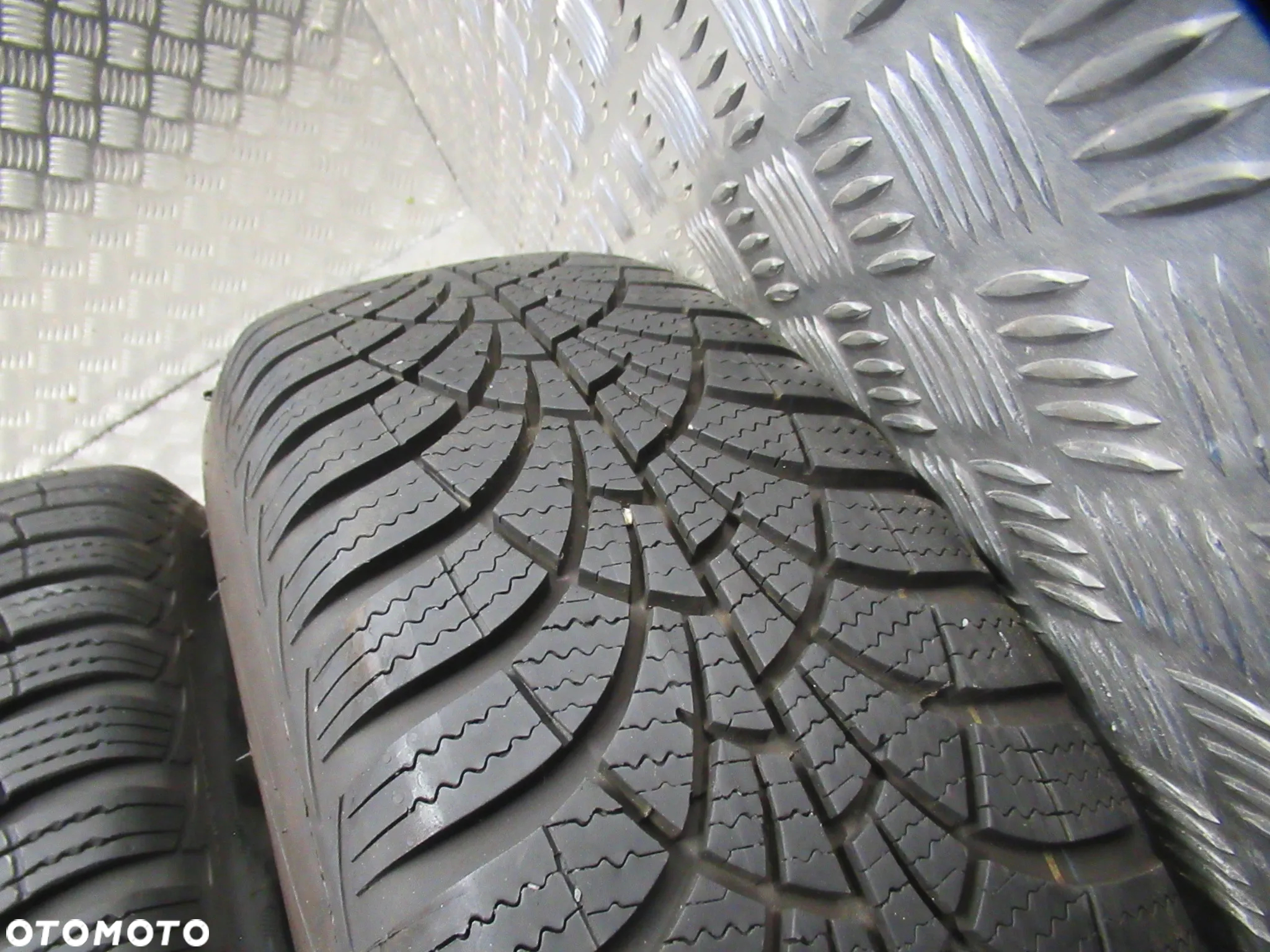 Koła Opel Corsa D E Adam Meriva 6Jx15 et39 4x100 zima 7,5mm CZUJNIKI - 15