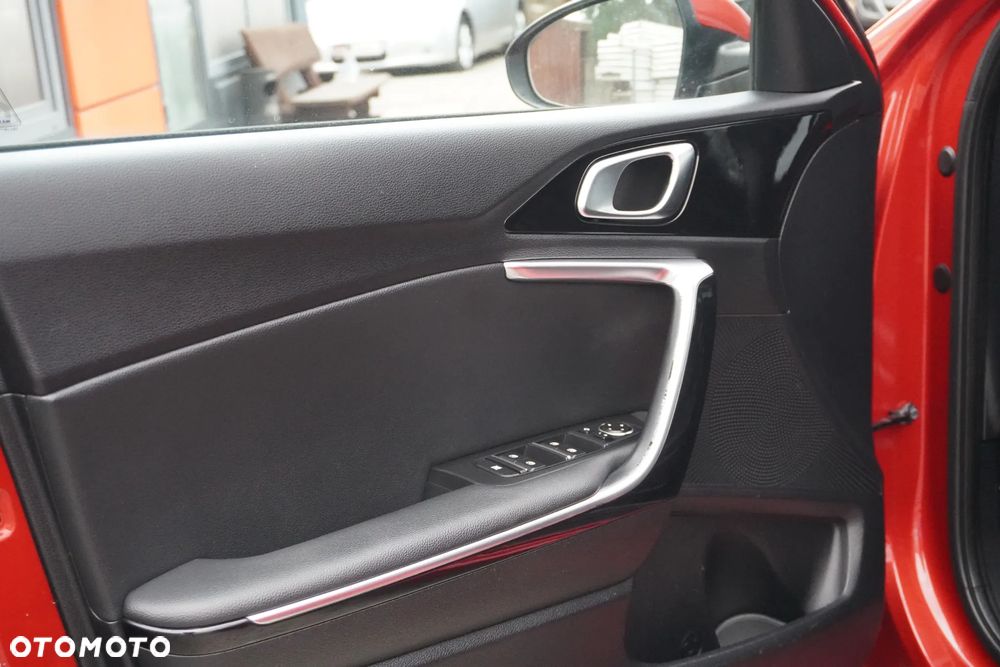 Kia Ceed 1.4 T-GDI DCT OPF Spirit - 24