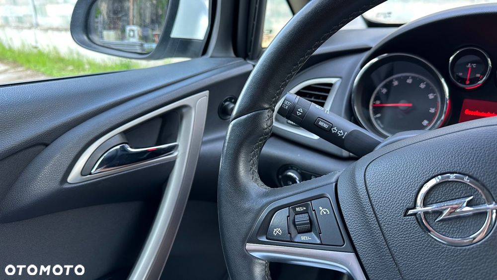 Opel Astra 1.4 Turbo Design Edition - 29