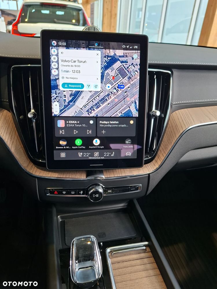 Volvo XC 60 B5 B AWD Ultra Bright - 16