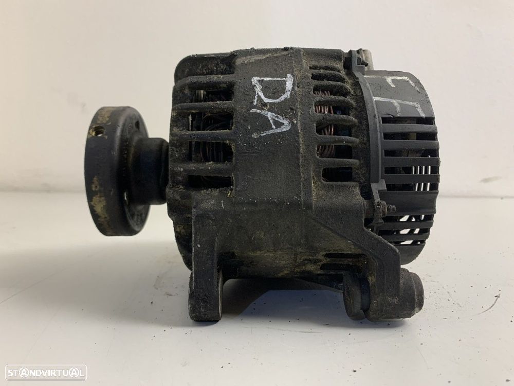 Alternador Usado FORD FOCUS 1.8 TDCi | 03.01 - 11.04 REF. 1M5T10300BD MOTOR F9DA - 1