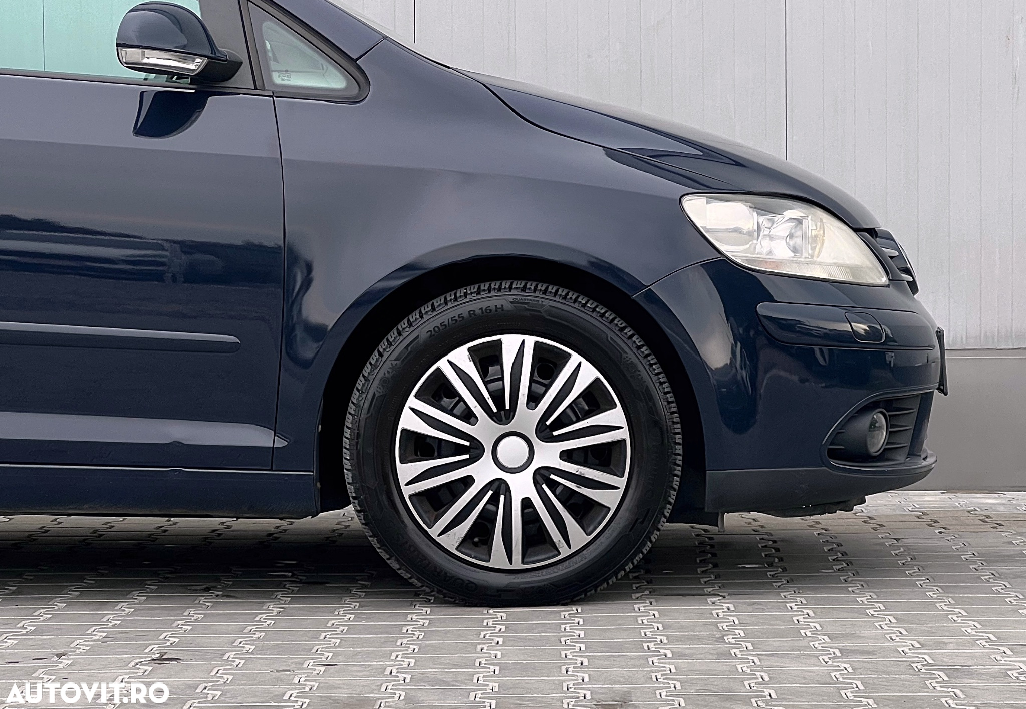 Volkswagen Golf Plus 2.0 TDI Comfortline DPF DSG - 10