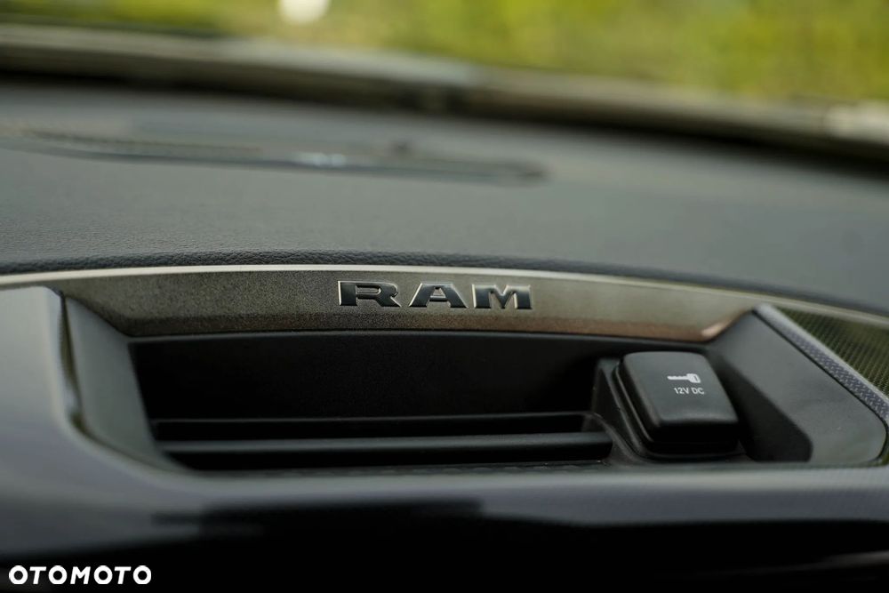 Dodge RAM 5.7 4x4 - 40