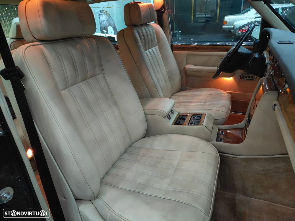 Rolls Royce Silver Spur - 13