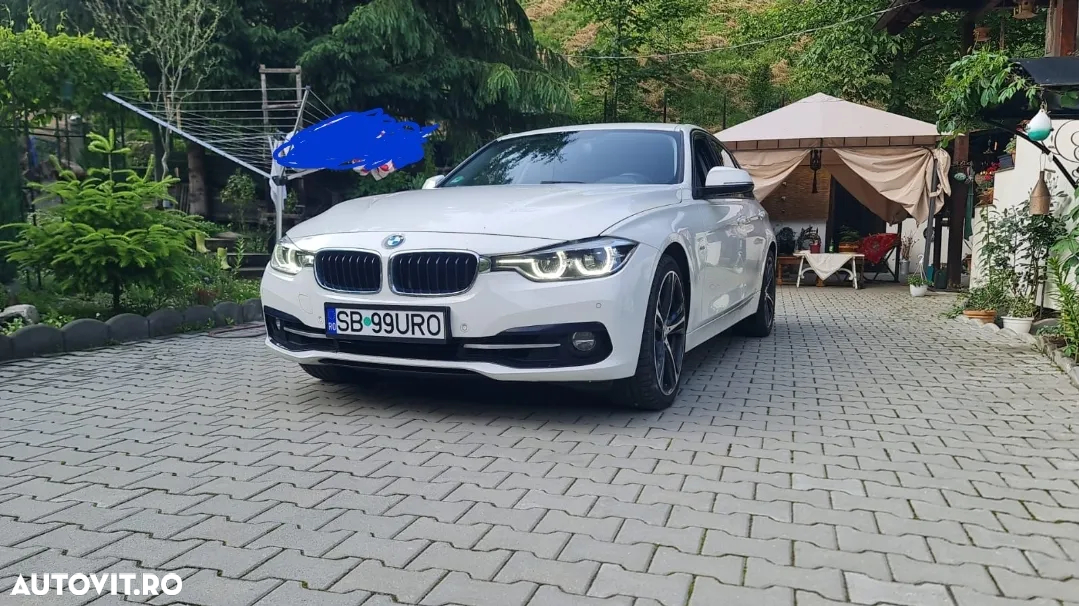 BMW Seria 3 330d Touring xDrive Aut. Advantage - 4
