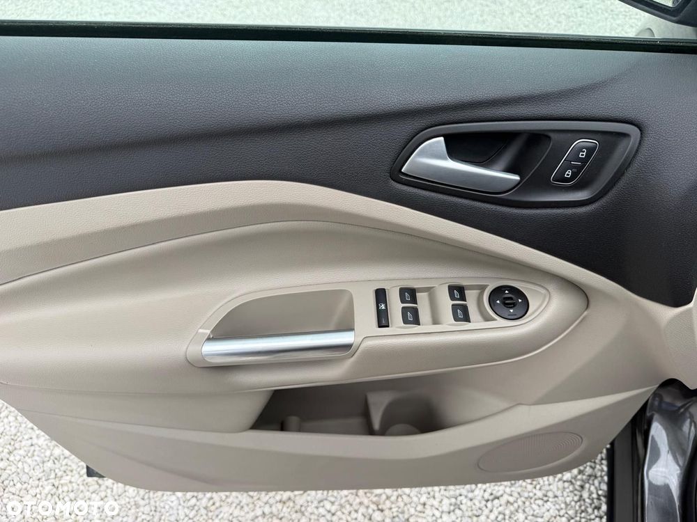 Ford Kuga 1.5 EcoBoost AWD Trend ASS - 19