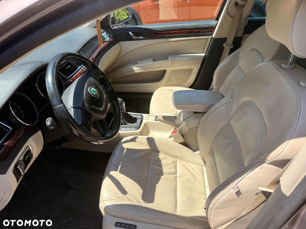 Skoda Superb 2.0 TDI 4x4 Platinum - 12