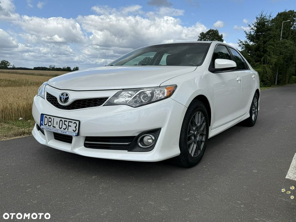 Toyota Camry - 26