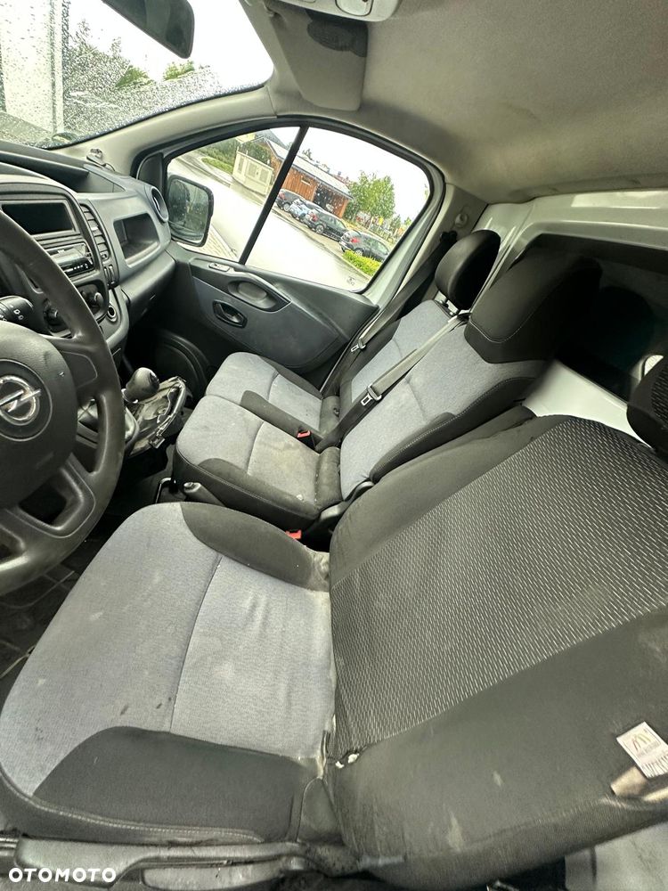 Opel Vivaro - 8