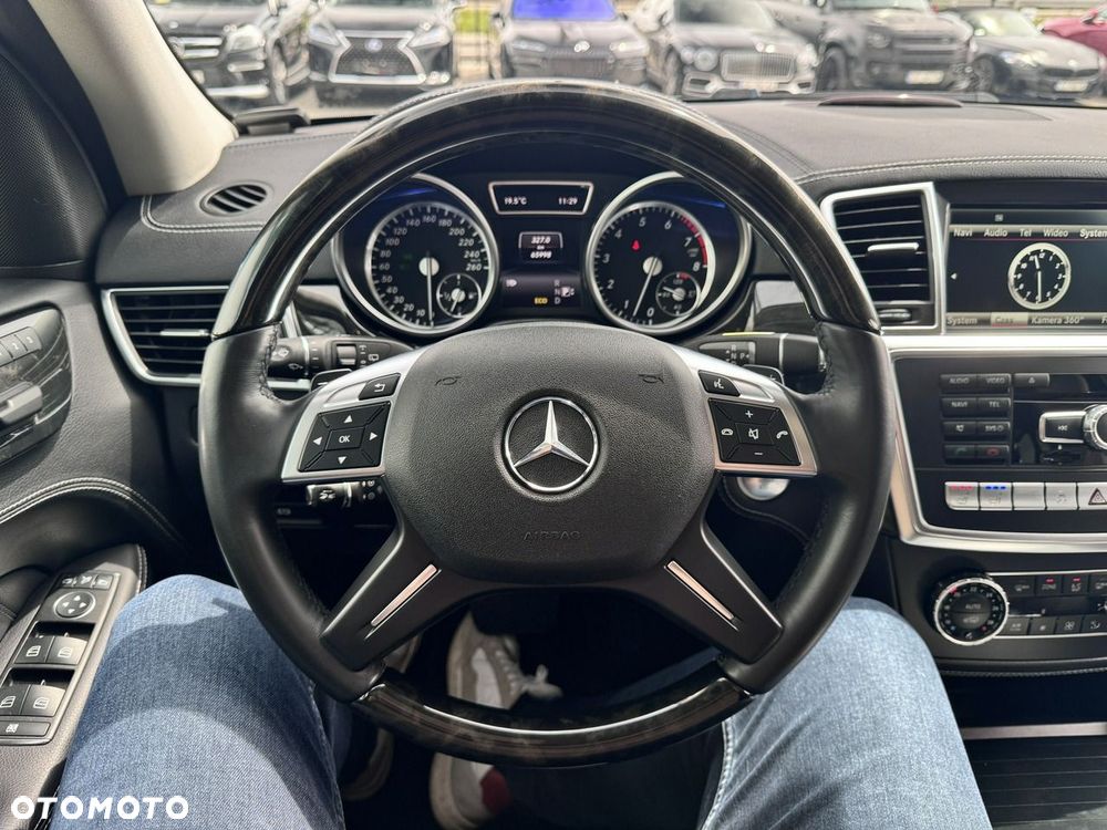 Mercedes-Benz GL 500 4Matic (BlueEFFICIENCY) 7G-TRONIC - 29