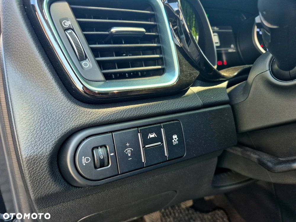 Kia Ceed - 8